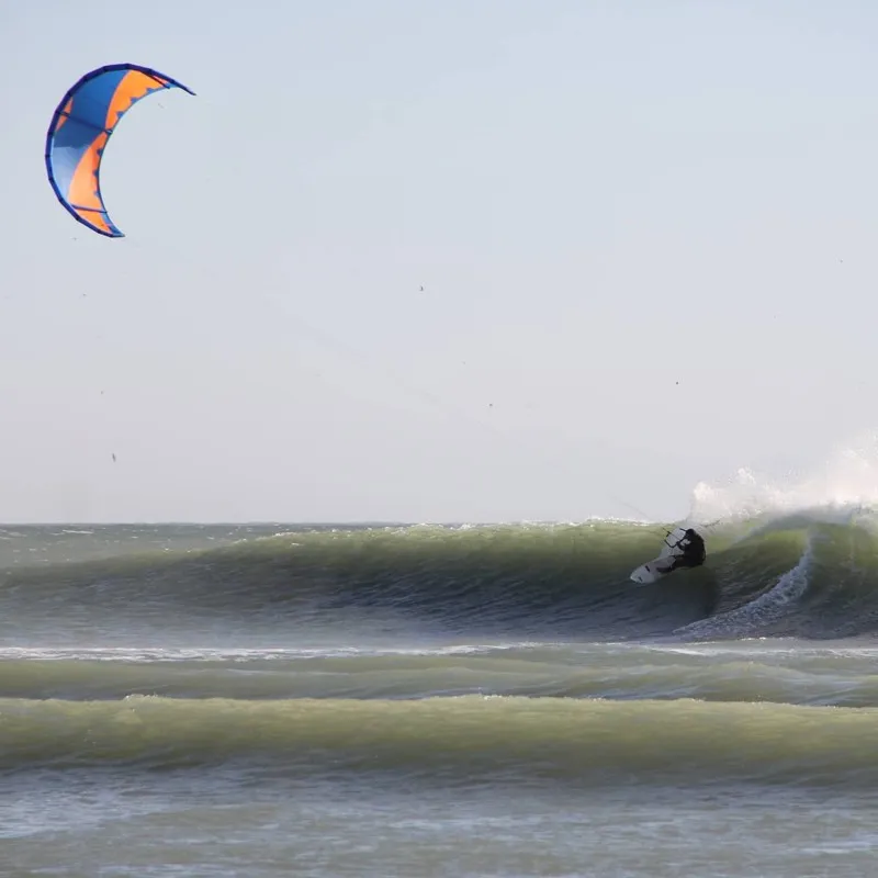 Wave riding strapless à Oum Labouir, Dakhla